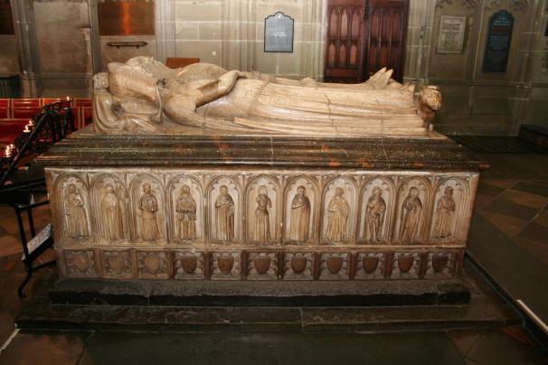 Burial: St Mary Churchyard Warwick Warwick District Warwickshire, England
